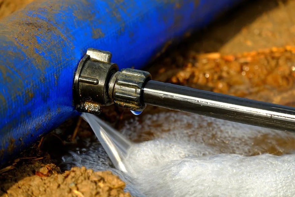 Steps to Take When a Pipe Bursts